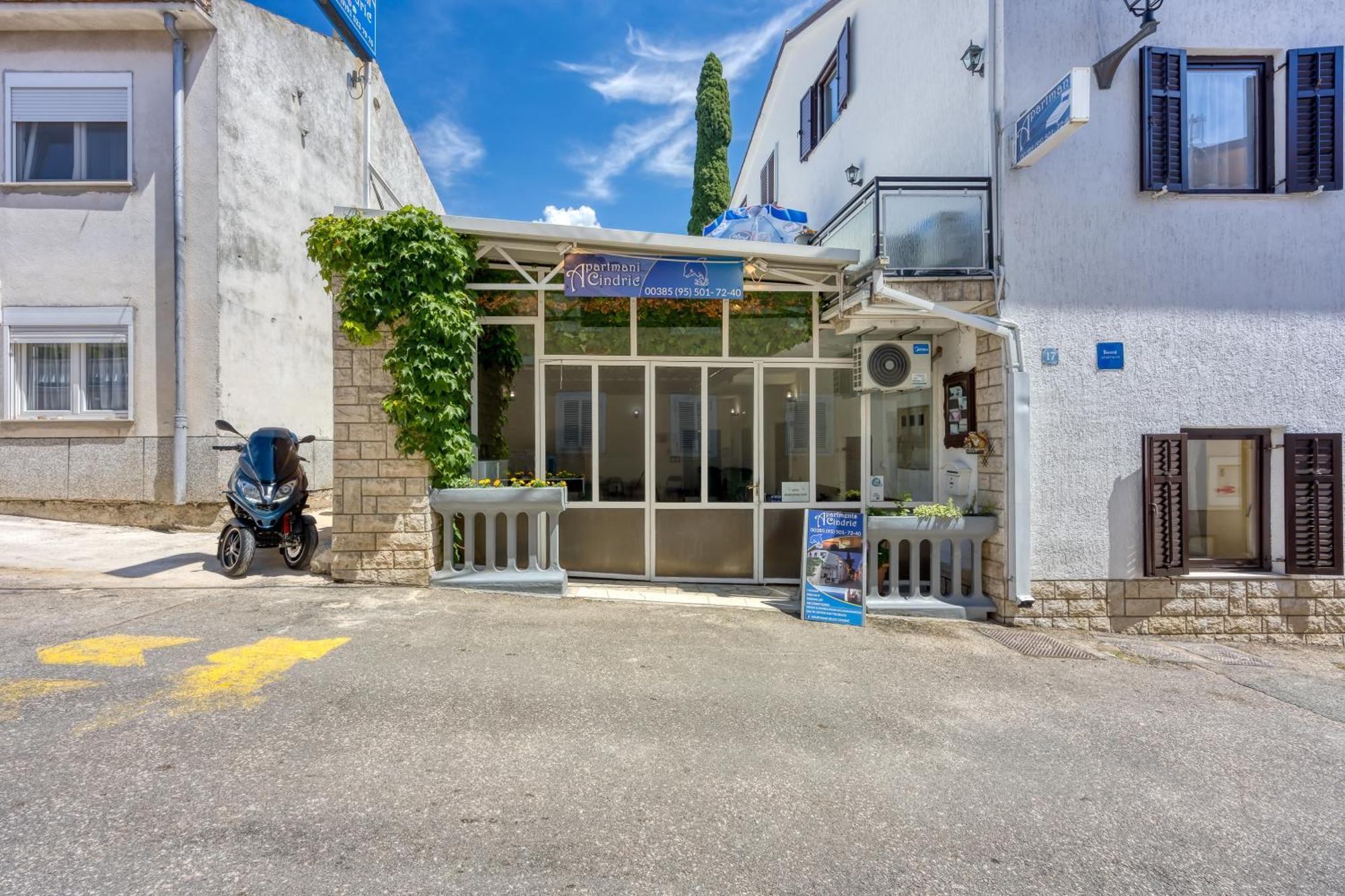 Apartments Cindric Selce Exterior foto