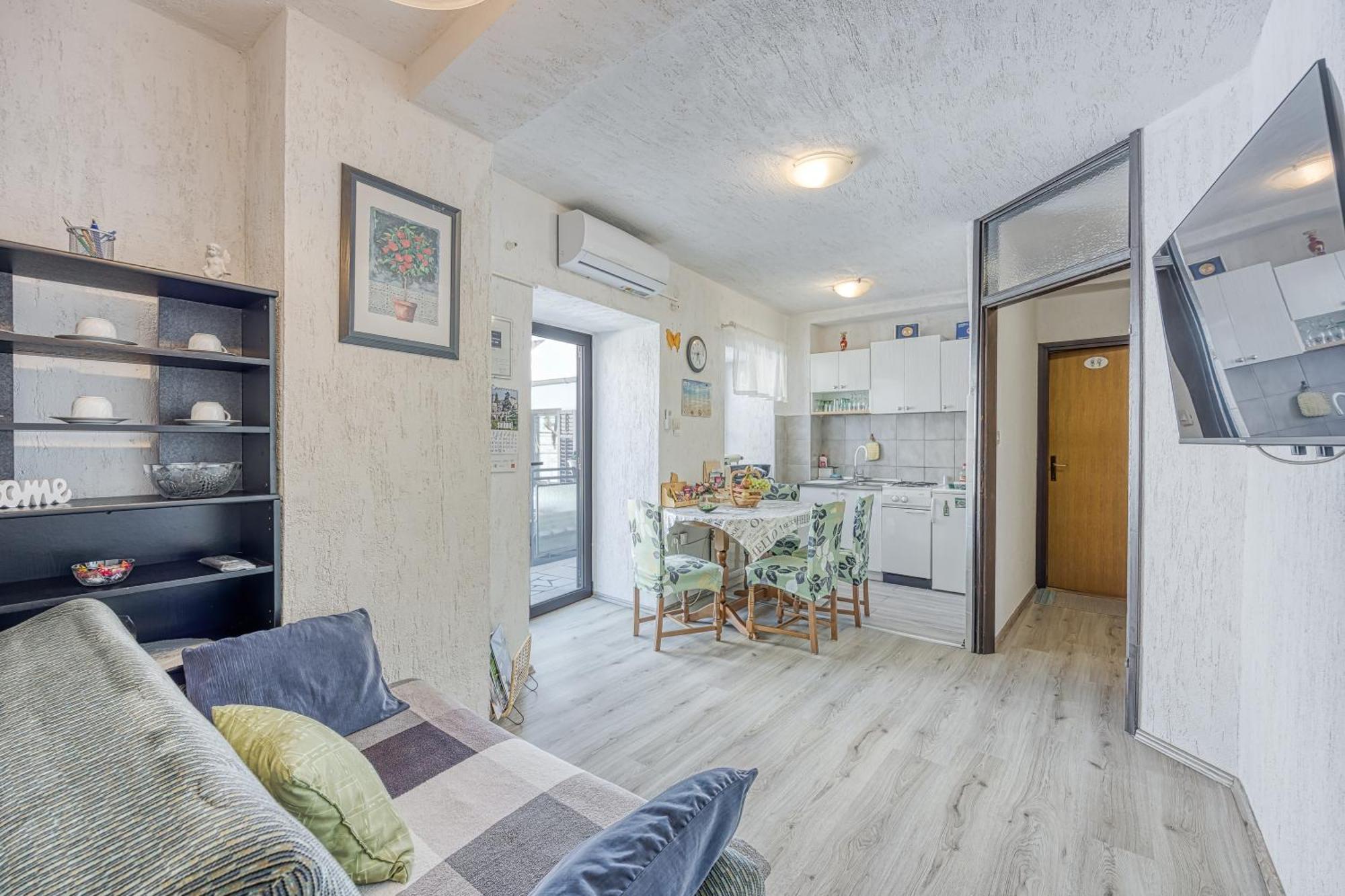 Apartments Cindric Selce Exterior foto