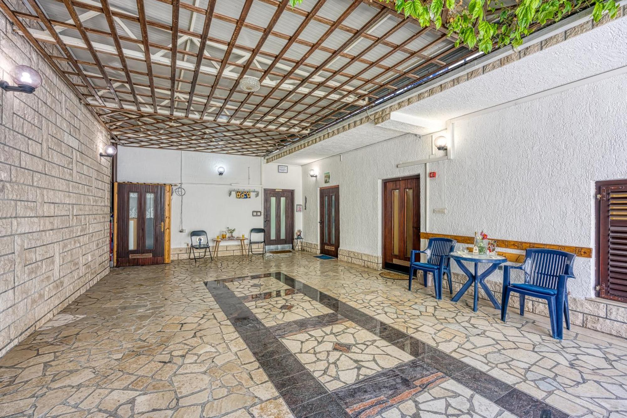 Apartments Cindric Selce Exterior foto
