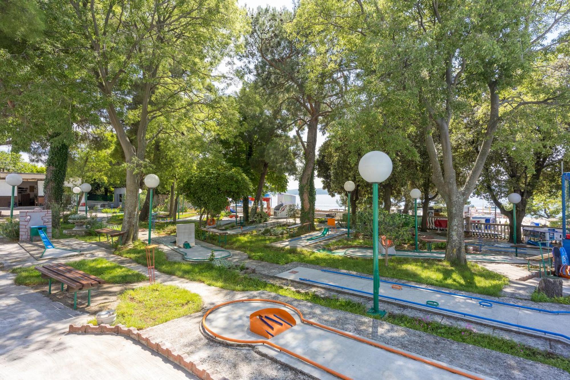 Apartments Cindric Selce Exterior foto