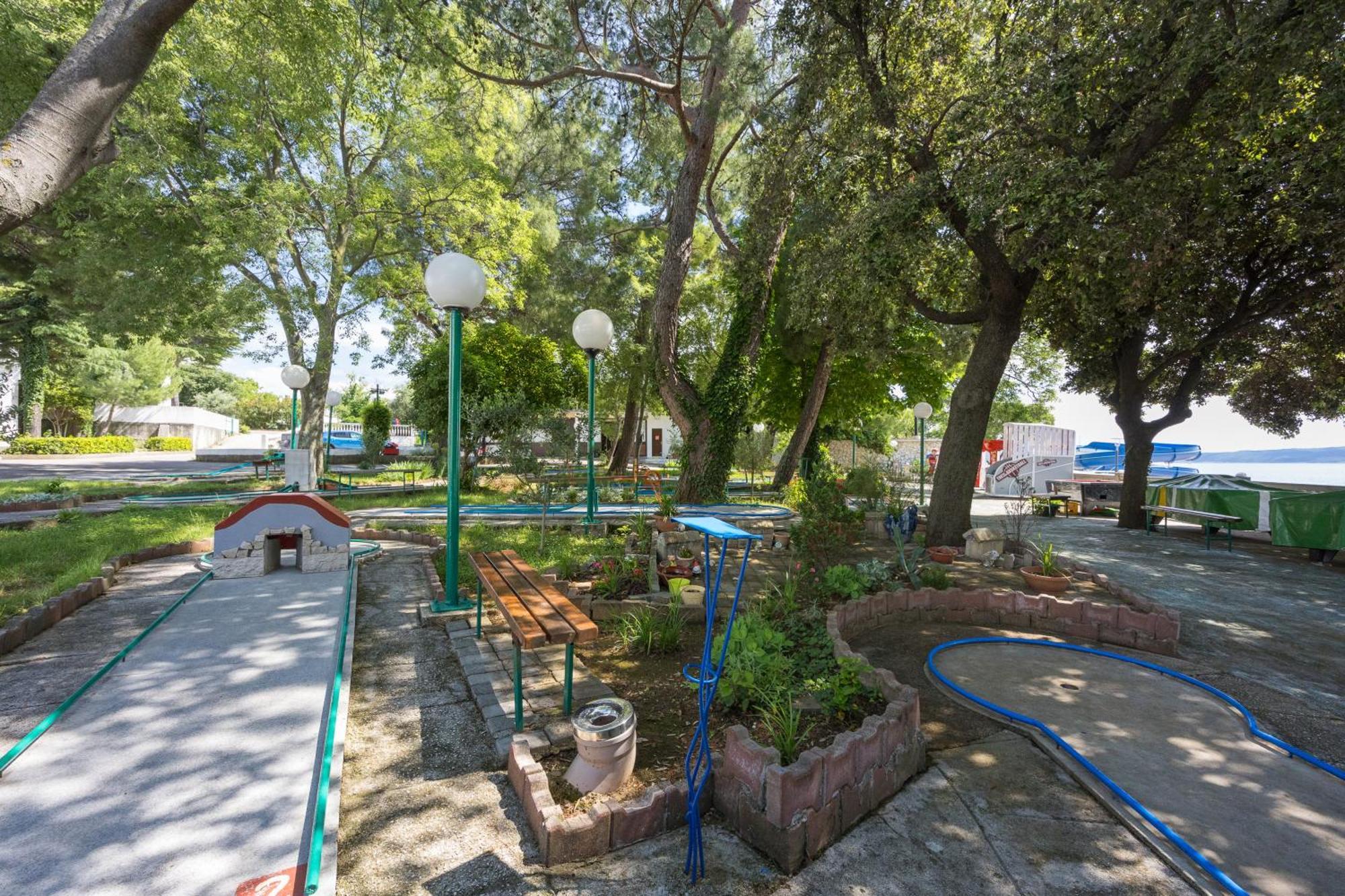 Apartments Cindric Selce Exterior foto