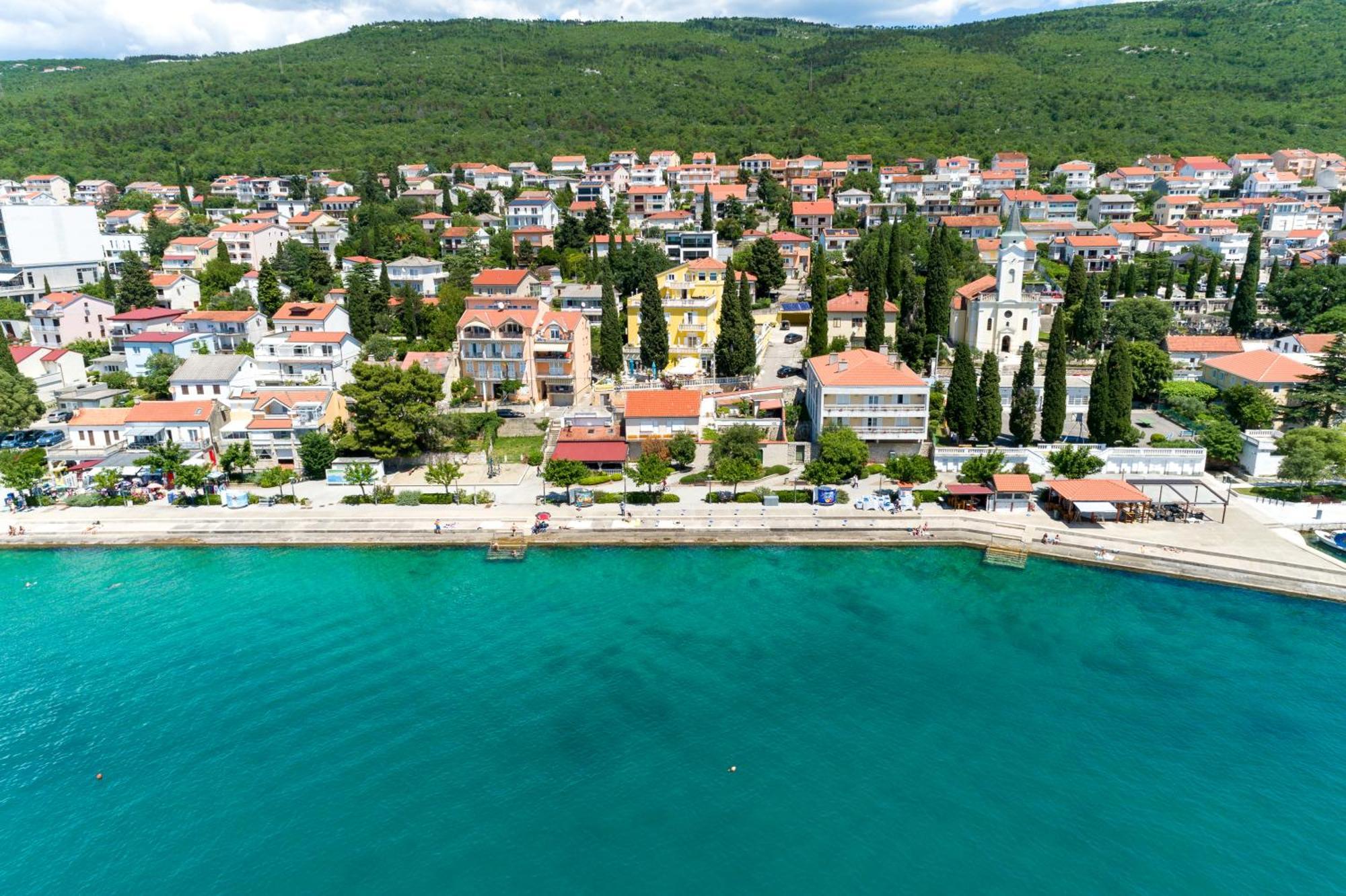 Apartments Cindric Selce Exterior foto