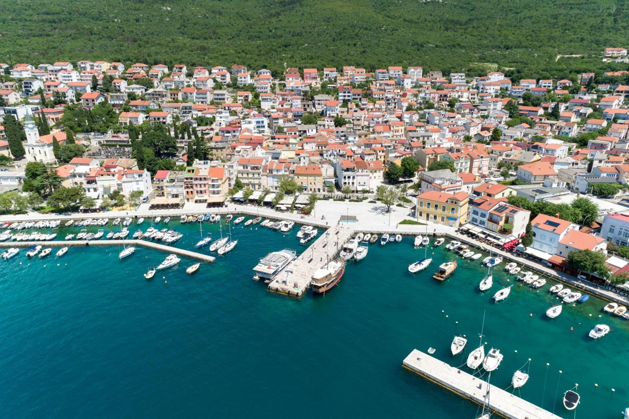 Apartments Cindric Selce Exterior foto