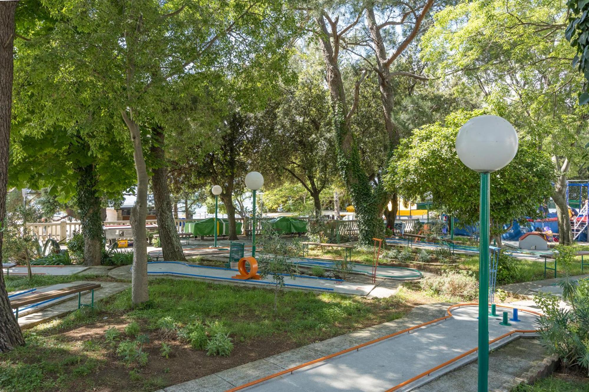 Apartments Cindric Selce Exterior foto